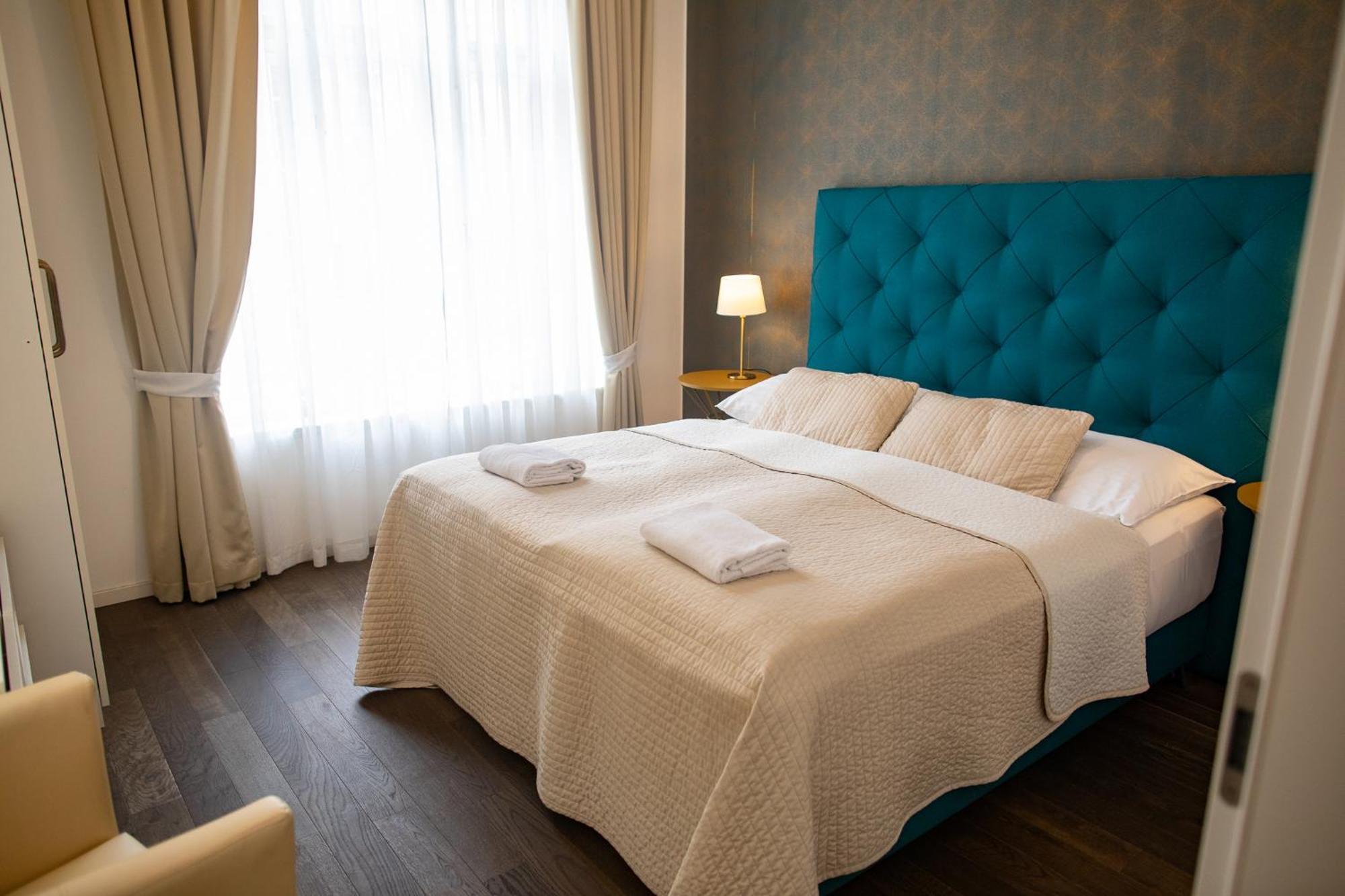 Luxury Modern Designed Oldtown Apartment Прага Экстерьер фото