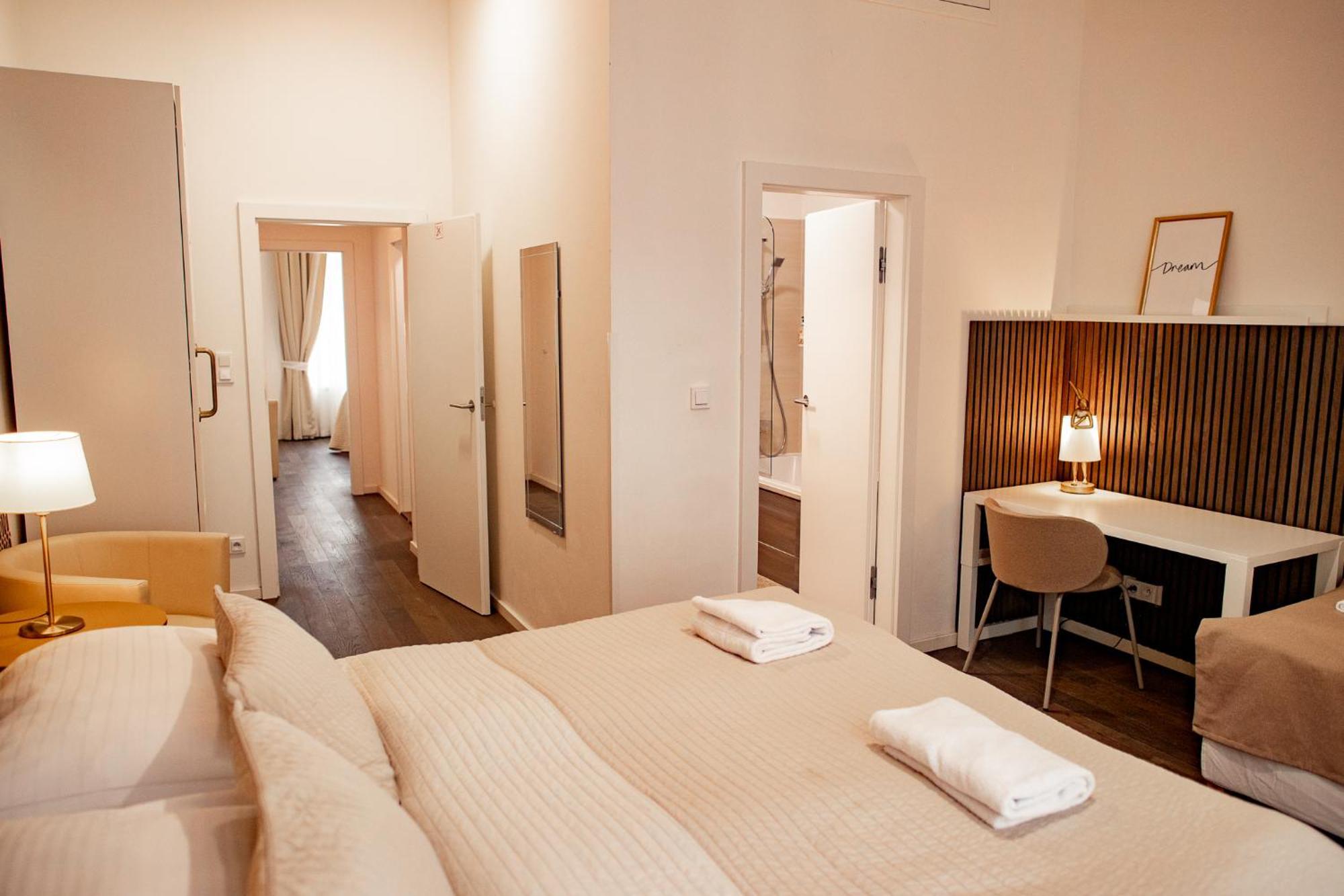 Luxury Modern Designed Oldtown Apartment Прага Экстерьер фото