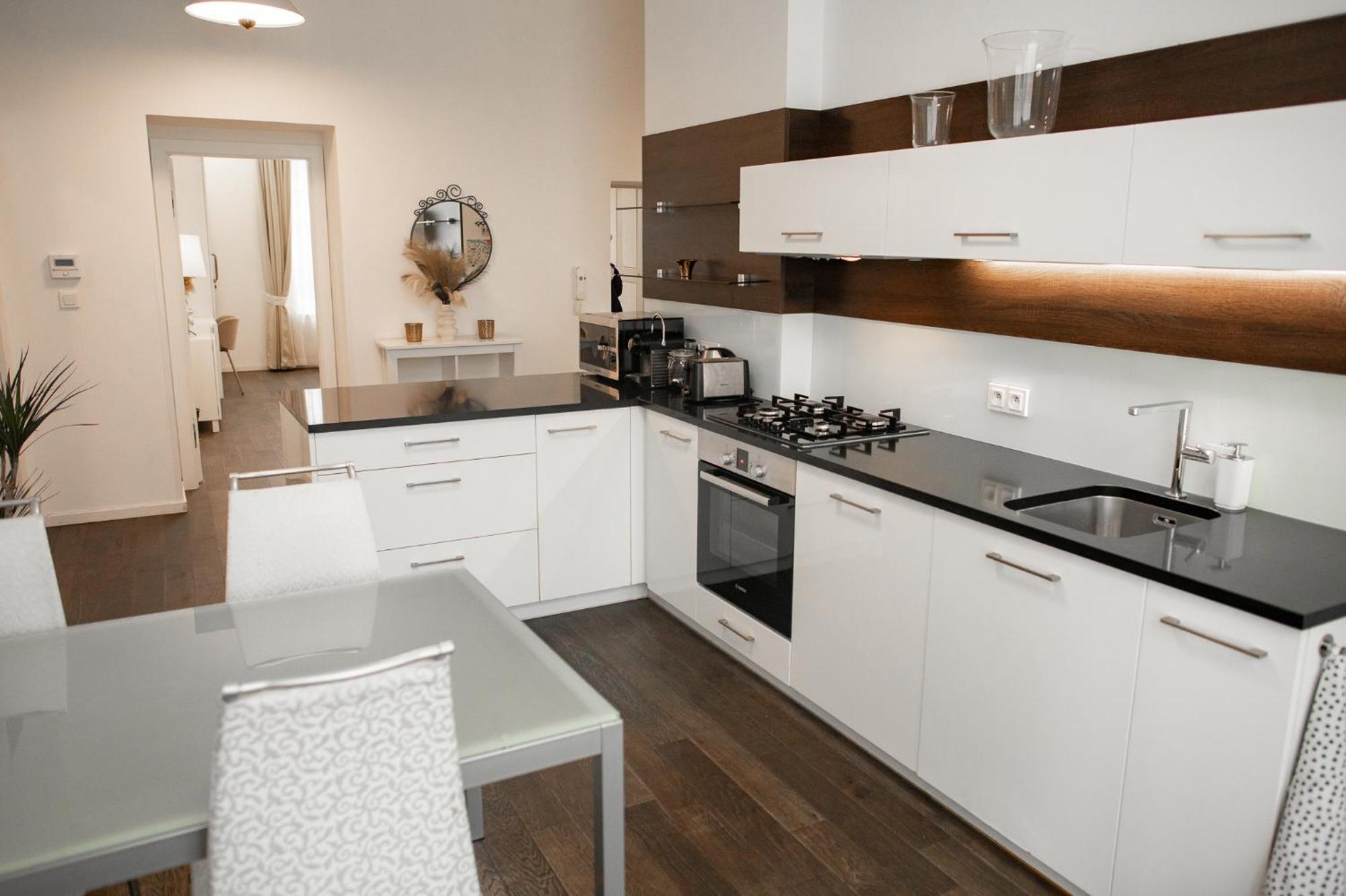 Luxury Modern Designed Oldtown Apartment Прага Экстерьер фото