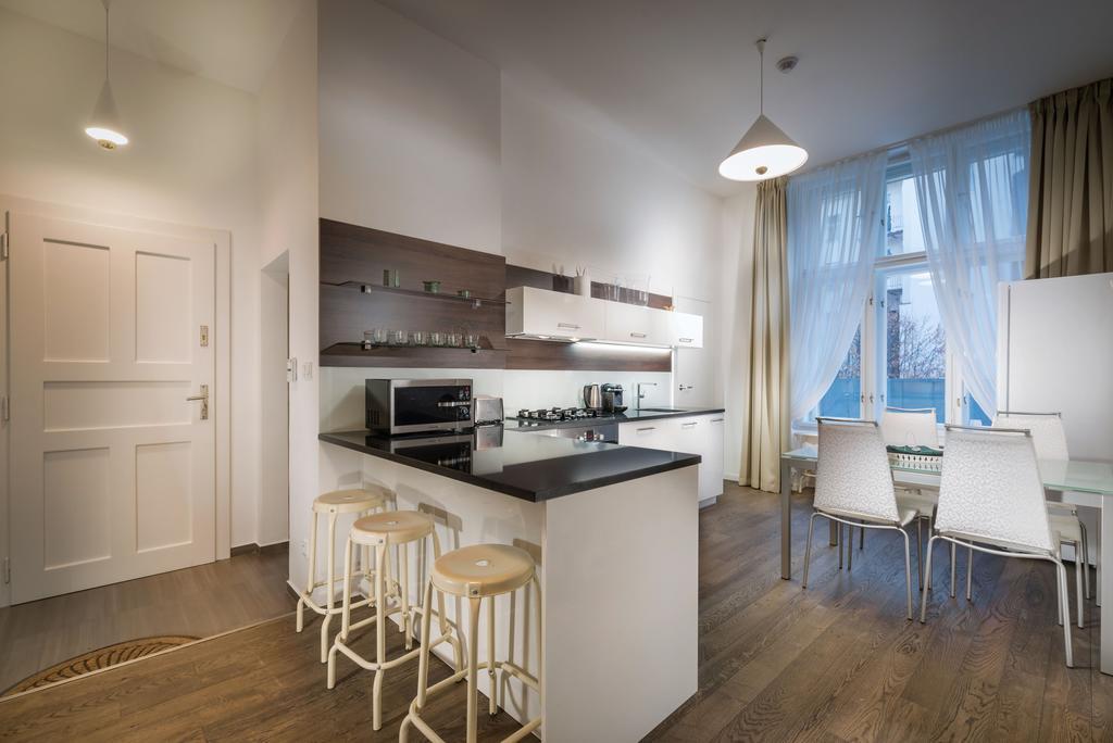 Luxury Modern Designed Oldtown Apartment Прага Экстерьер фото