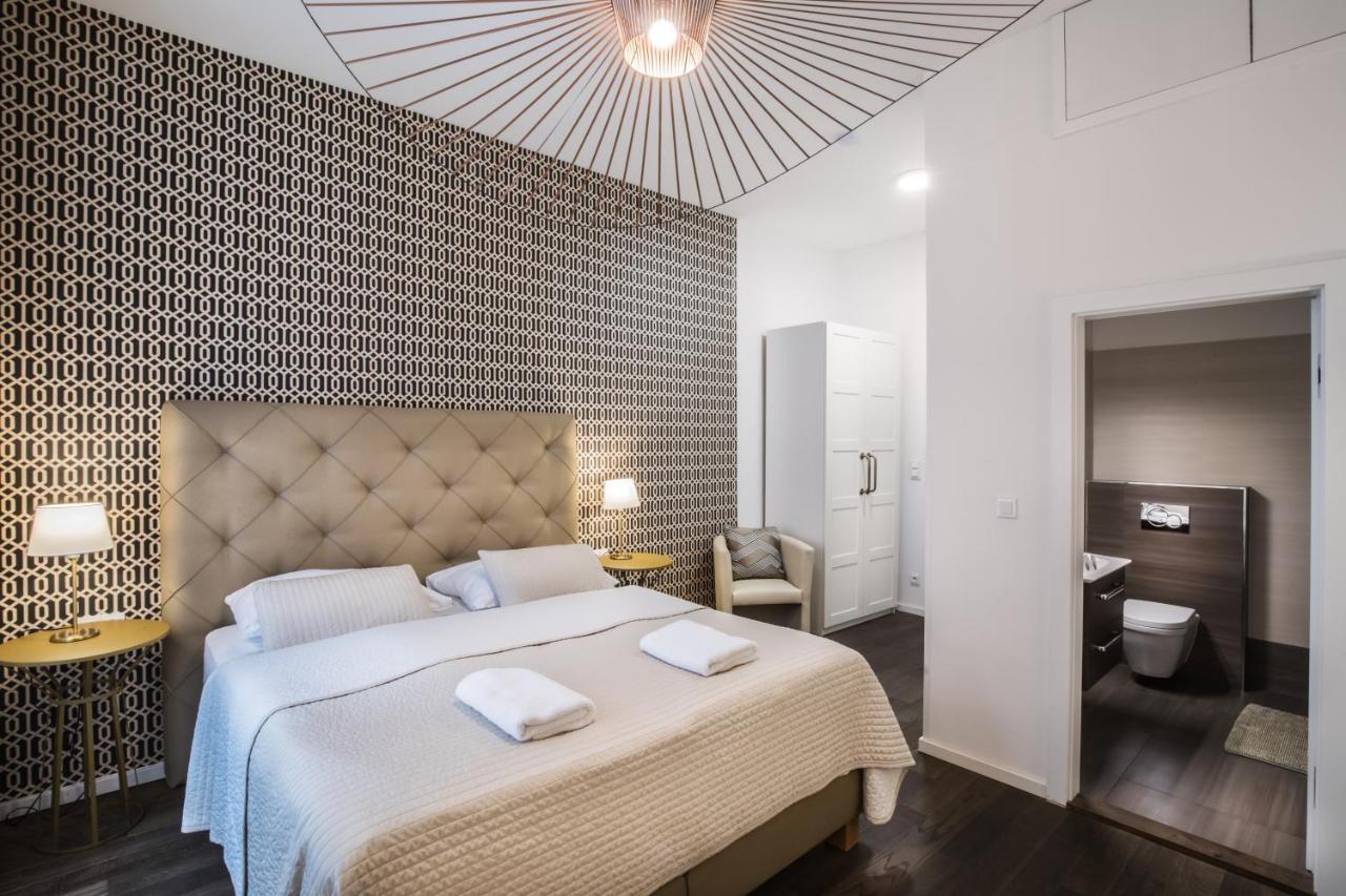 Luxury Modern Designed Oldtown Apartment Прага Экстерьер фото